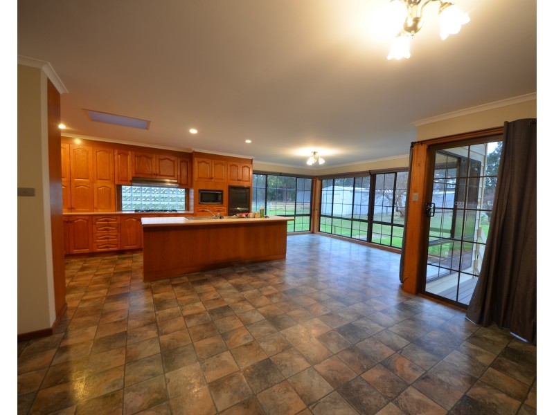 90 Pedrazzies Road, Gorae VIC 3305