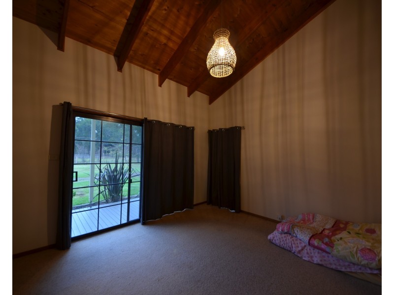 90 Pedrazzies Road, Gorae VIC 3305