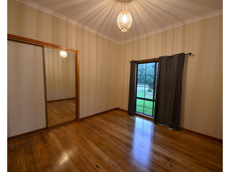 90 Pedrazzies Road, Gorae VIC 3305