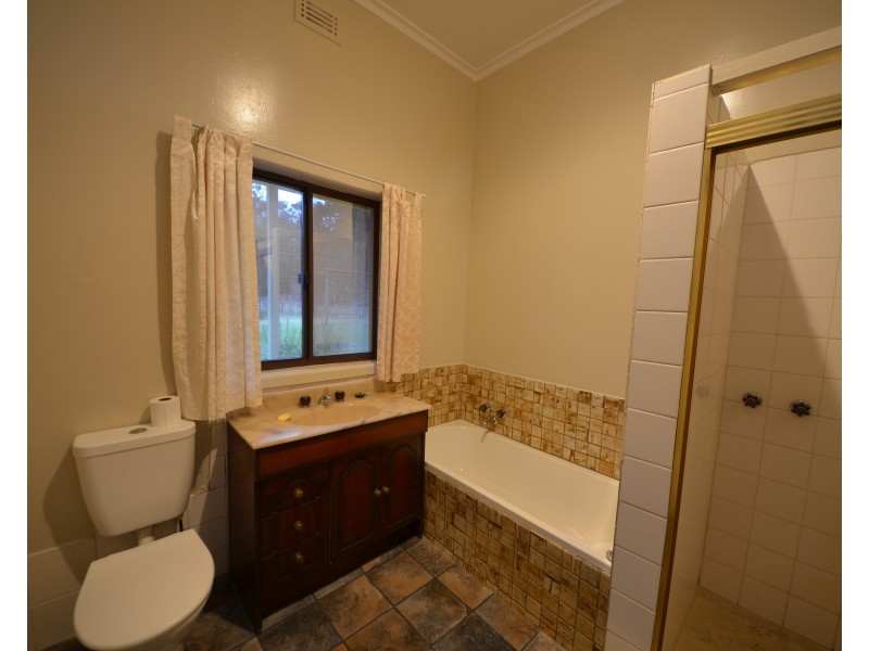 90 Pedrazzies Road, Gorae VIC 3305