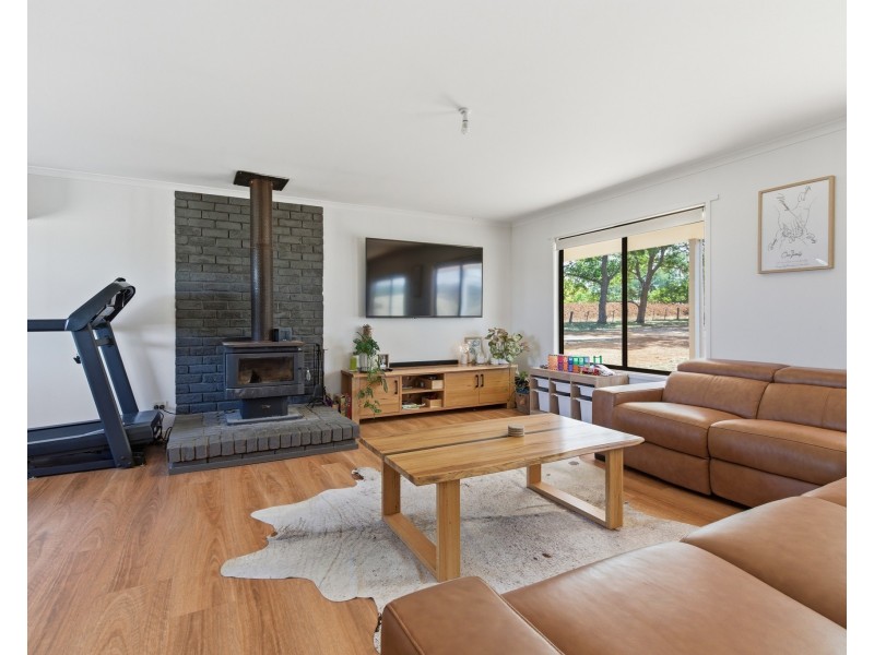 1271 Gorae Road, Gorae West VIC 3305