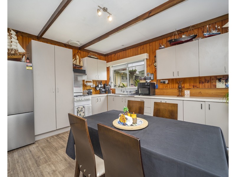 13 Casuarina Grove, Nelson VIC 3292