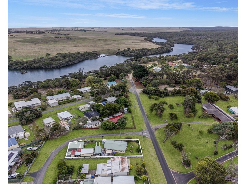 13 Casuarina Grove, Nelson VIC 3292