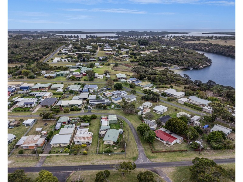 13 Casuarina Grove, Nelson VIC 3292