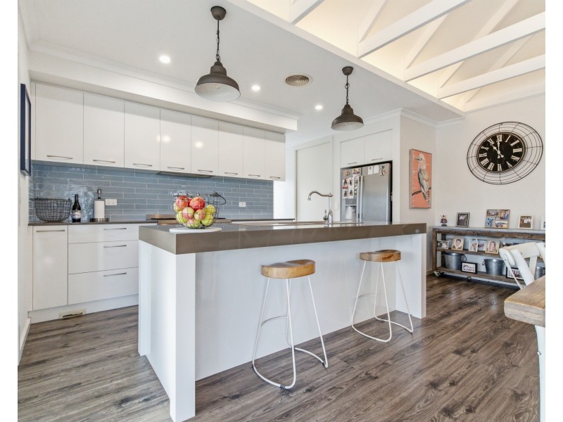 18 Atlantis Avenue, Portland VIC 3305