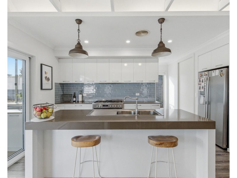 18 Atlantis Avenue, Portland VIC 3305