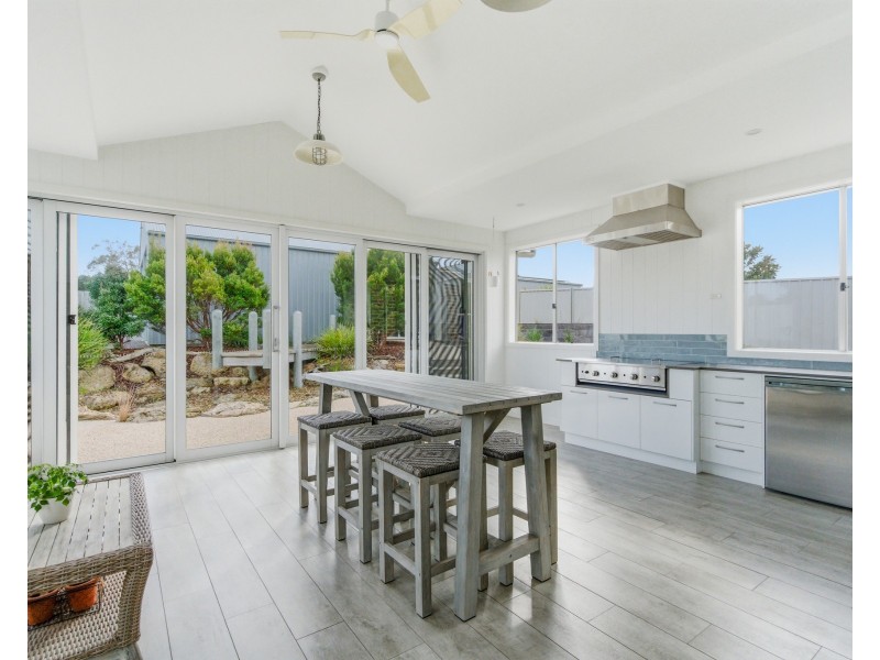 18 Atlantis Avenue, Portland VIC 3305