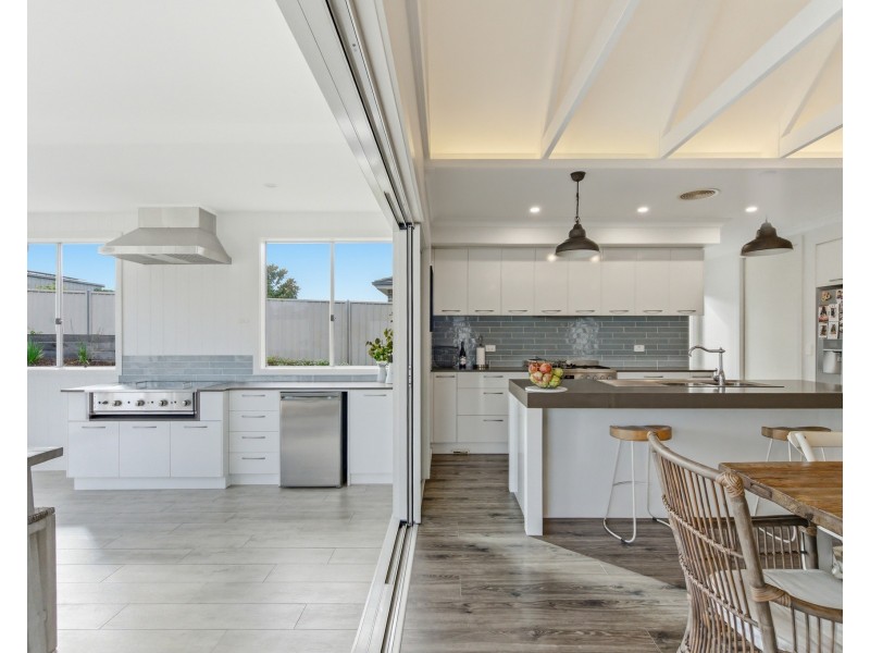 18 Atlantis Avenue, Portland VIC 3305