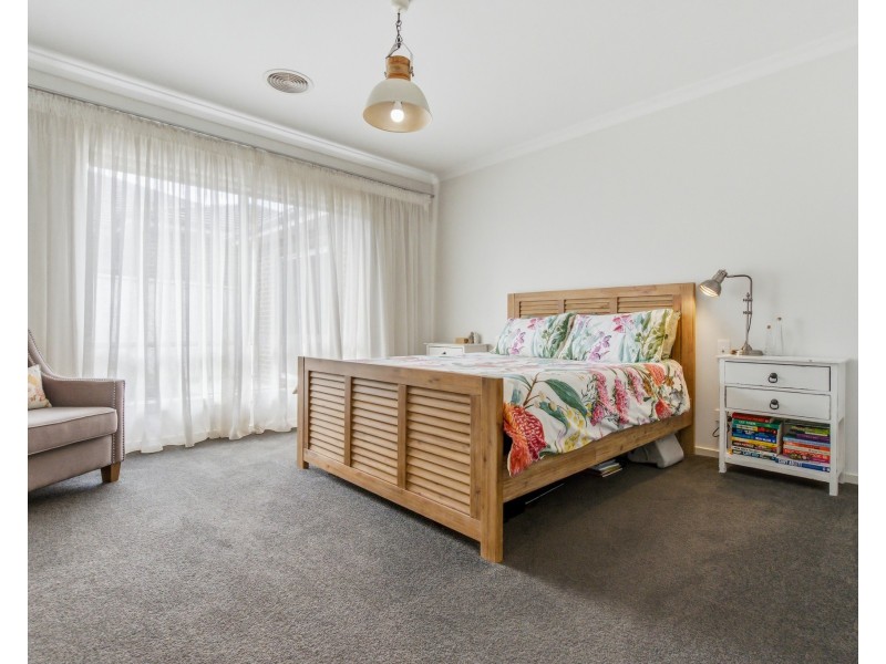 18 Atlantis Avenue, Portland VIC 3305