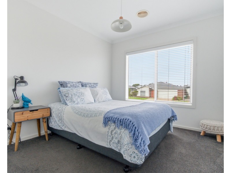 18 Atlantis Avenue, Portland VIC 3305