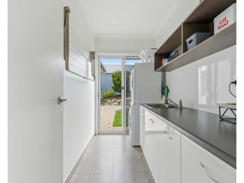 18 Atlantis Avenue, Portland VIC 3305
