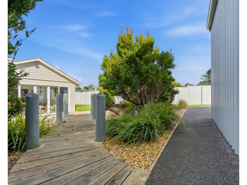 18 Atlantis Avenue, Portland VIC 3305