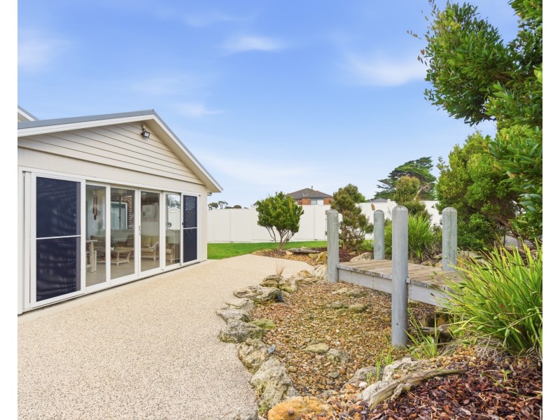 18 Atlantis Avenue, Portland VIC 3305