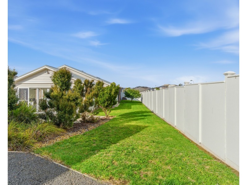 18 Atlantis Avenue, Portland VIC 3305