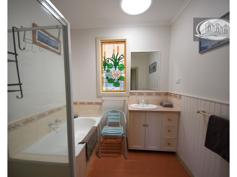 1 Whalers Court, Portland VIC 3305