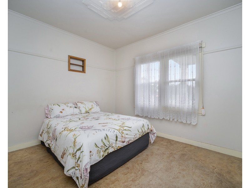 70 Mount Napier Road, Hamilton VIC 3300