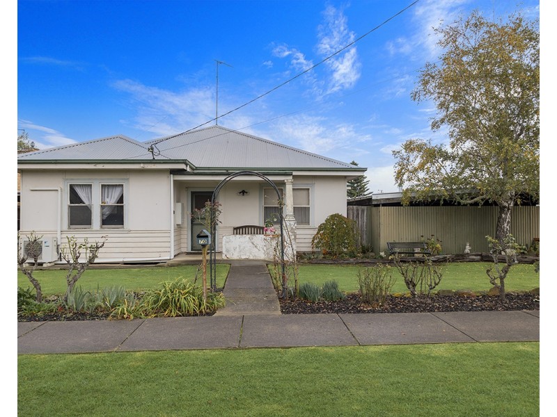 70 Mount Napier Road, Hamilton VIC 3300