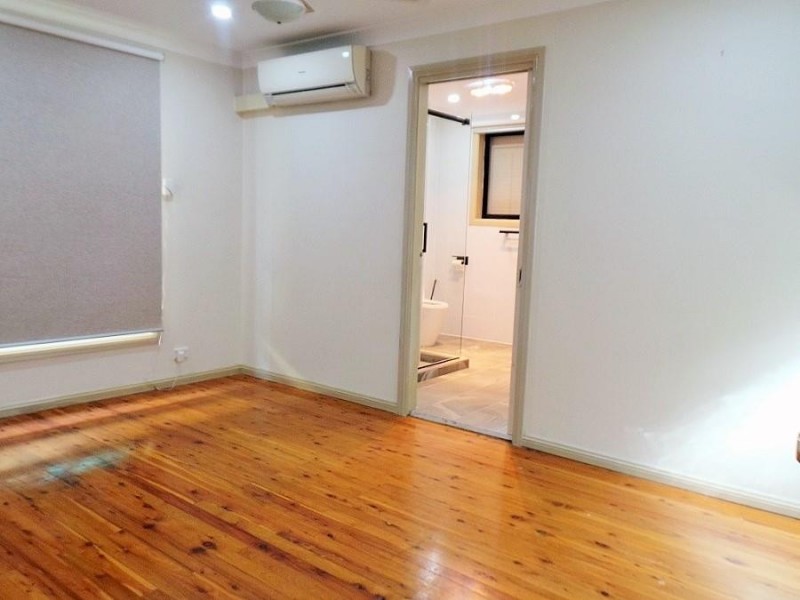 37 Cowper  Circle, Quakers Hill NSW 2763