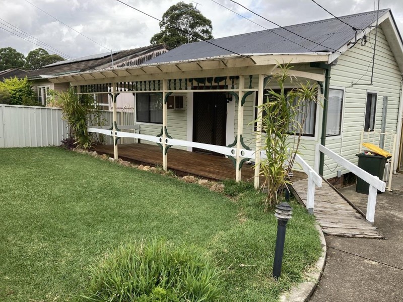 8 Wendover Street, Doonside NSW 2767