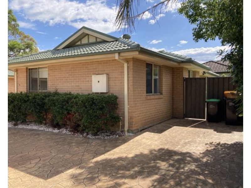 4/29 Hobart Street, Oxley Park NSW 2760