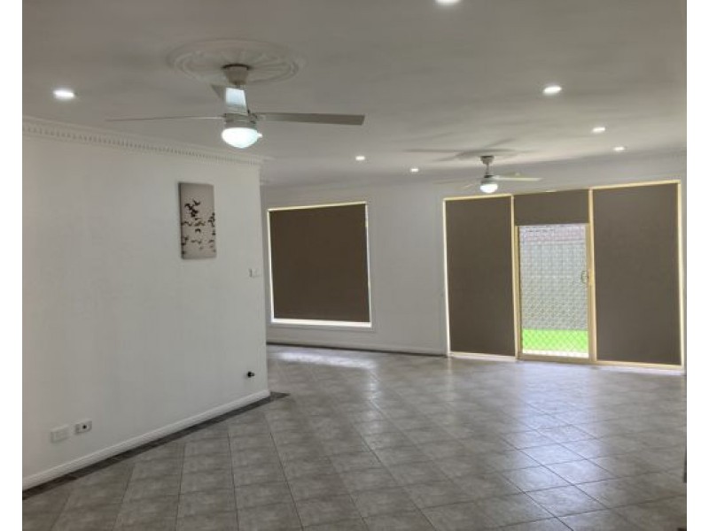 4/29 Hobart Street, Oxley Park NSW 2760