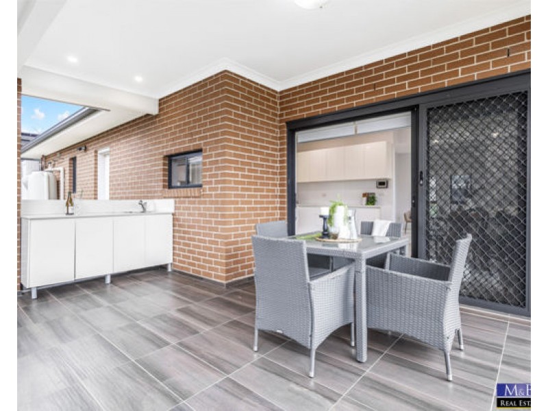 16 Centennial Drive, The Ponds NSW 2769