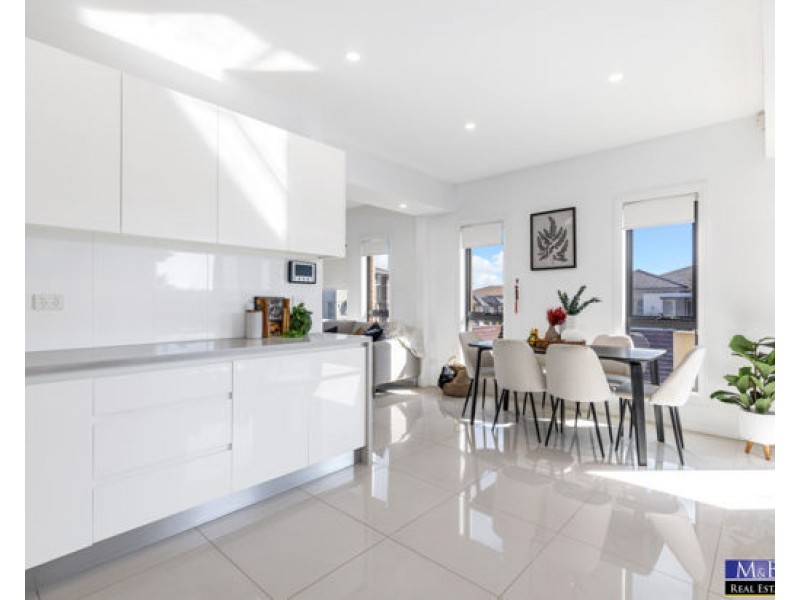 16 Centennial Drive, The Ponds NSW 2769