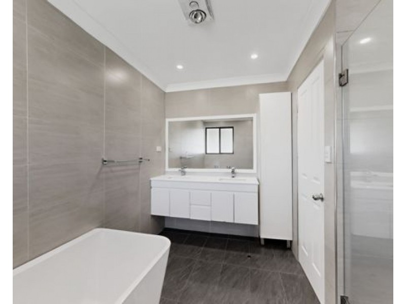 3 Eloura Street, Dharruk NSW 2770