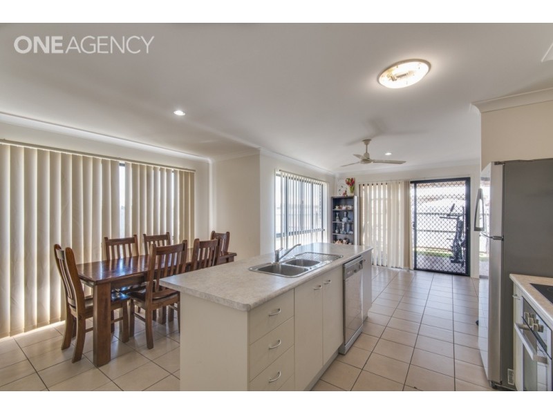 37 Searle Street, Thabeban QLD 4670