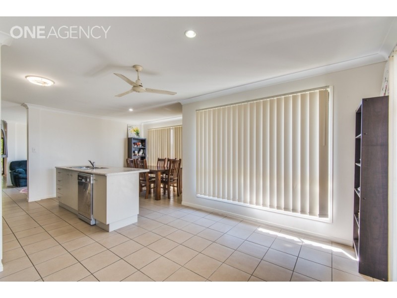 37 Searle Street, Thabeban QLD 4670