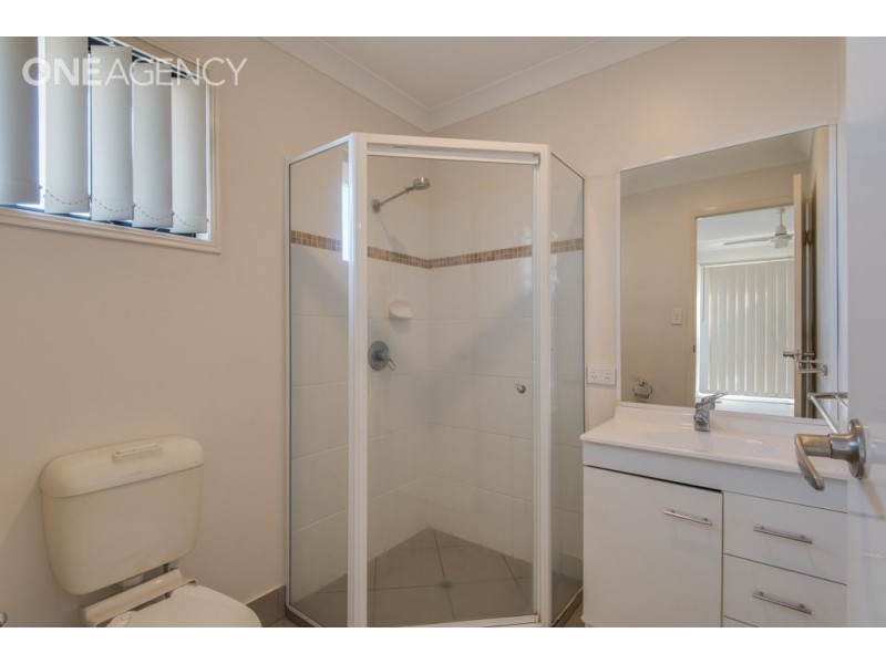 37 Searle Street, Thabeban QLD 4670