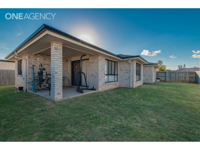 37 Searle Street, Thabeban QLD 4670
