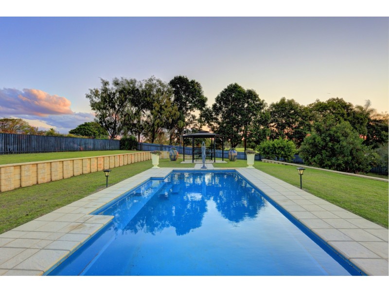 25 Coral Cove Drive, Coral Cove QLD 4670