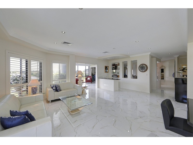 25 Coral Cove Drive, Coral Cove QLD 4670