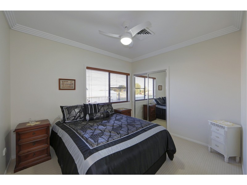 25 Coral Cove Drive, Coral Cove QLD 4670