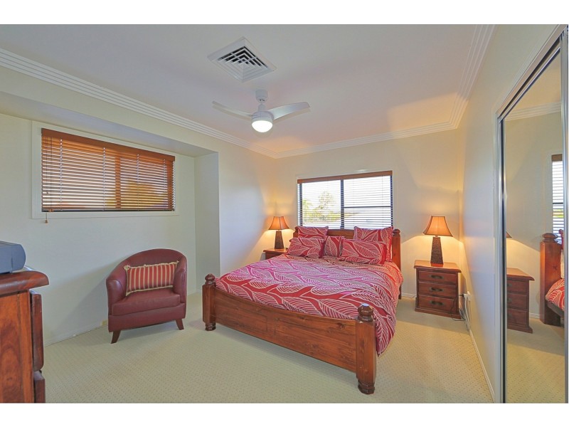 25 Coral Cove Drive, Coral Cove QLD 4670