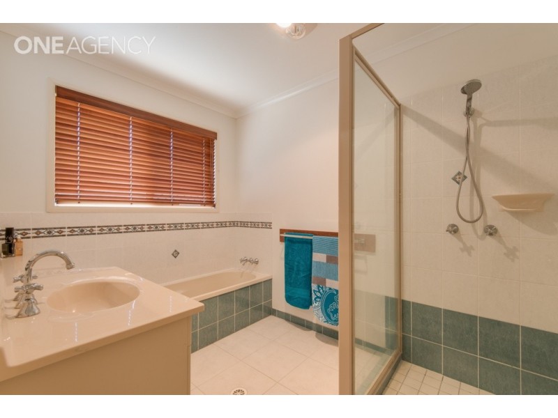 17 Tropicana Drive, Avoca QLD 4670