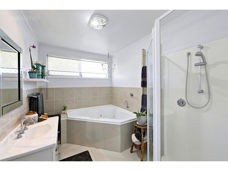 3 Rattray Street, Avenell Heights QLD 4670