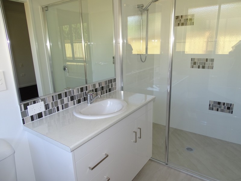 2 Tesch Street, Thabeban QLD 4670