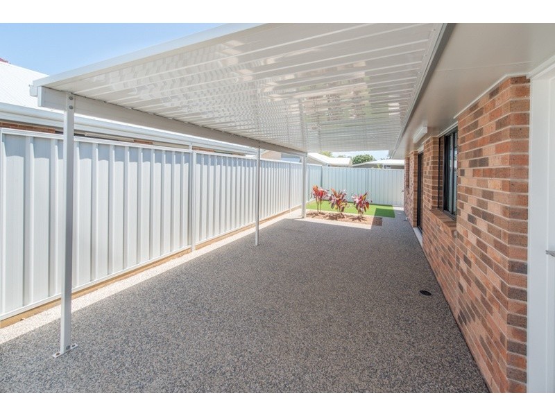 2/191 Barolin Street, Avenell Heights QLD 4670