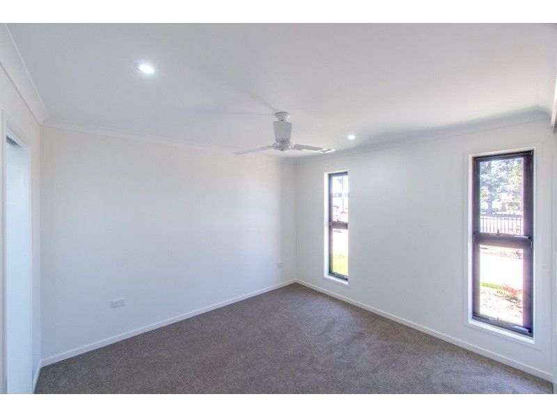 2/191 Barolin Street, Avenell Heights QLD 4670