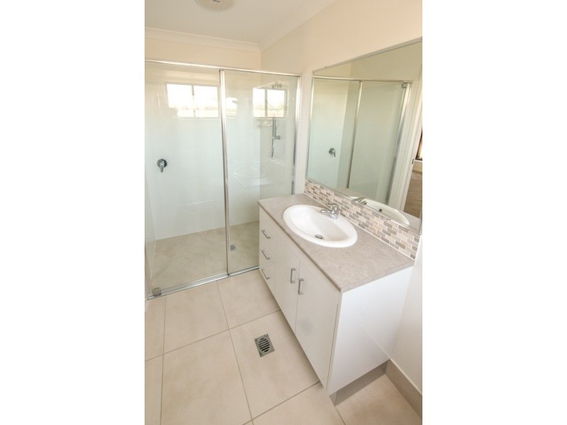 7/191 Barolin Street, Avenell Heights QLD 4670