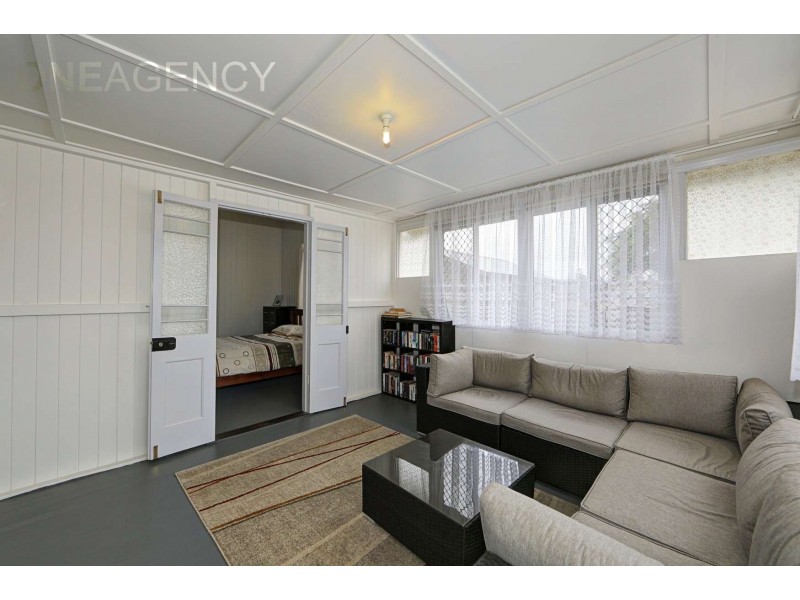 1 Hurst Street, Walkervale QLD 4670