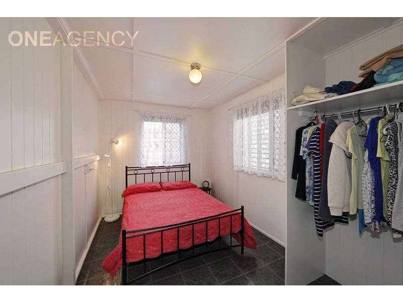 1 Hurst Street, Walkervale QLD 4670