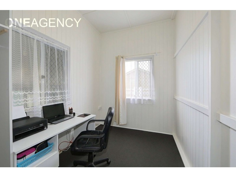 1 Hurst Street, Walkervale QLD 4670