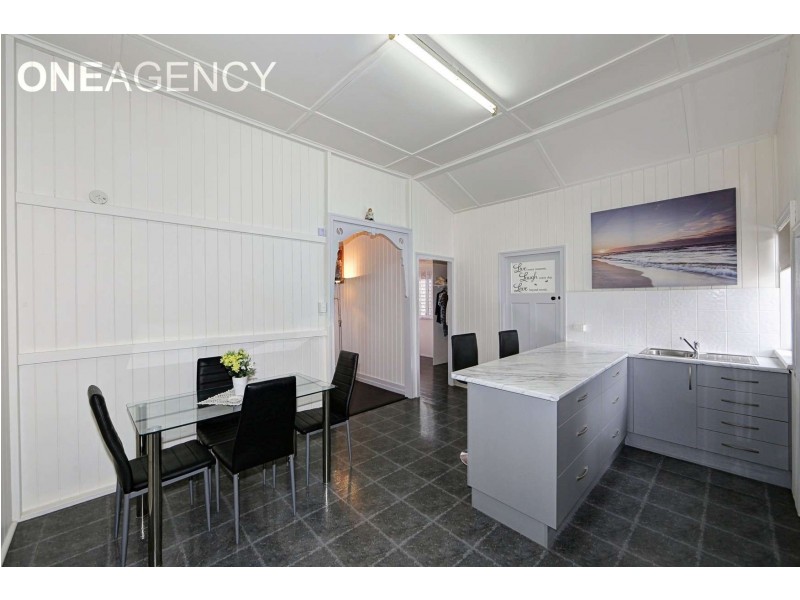 1 Hurst Street, Walkervale QLD 4670