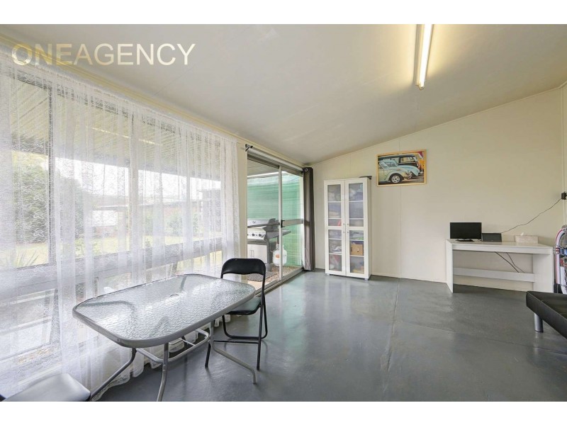 1 Hurst Street, Walkervale QLD 4670