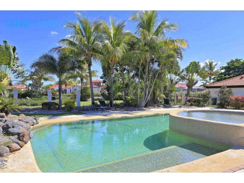 24/5 Chantelle Circuit, Coral Cove QLD 4670