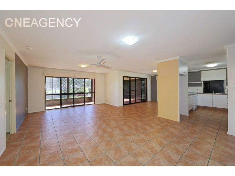 24/5 Chantelle Circuit, Coral Cove QLD 4670
