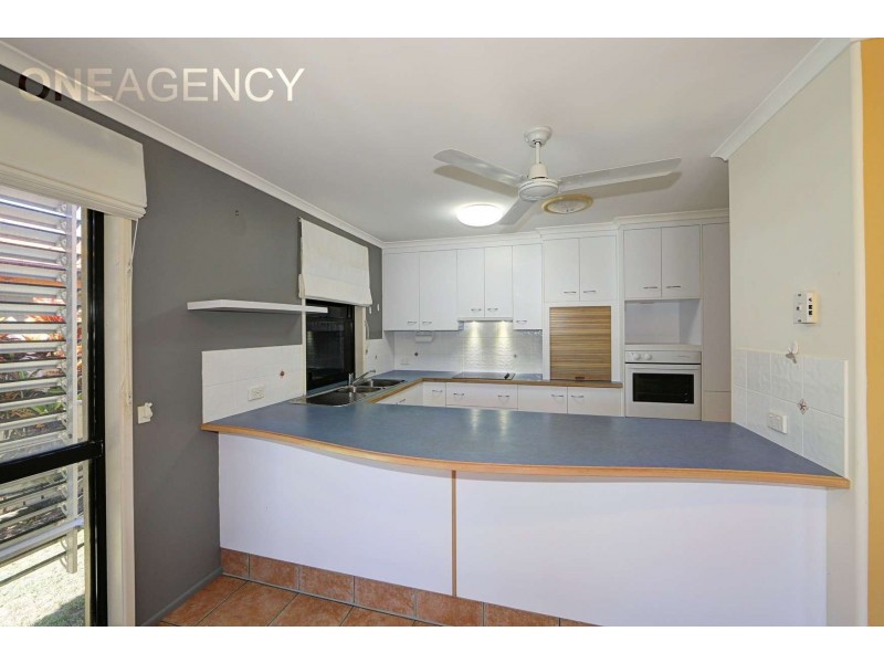 24/5 Chantelle Circuit, Coral Cove QLD 4670